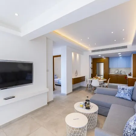 Imagine You And Your Family Renting This Perfect Beachfront Apartment, 1388 Villa *